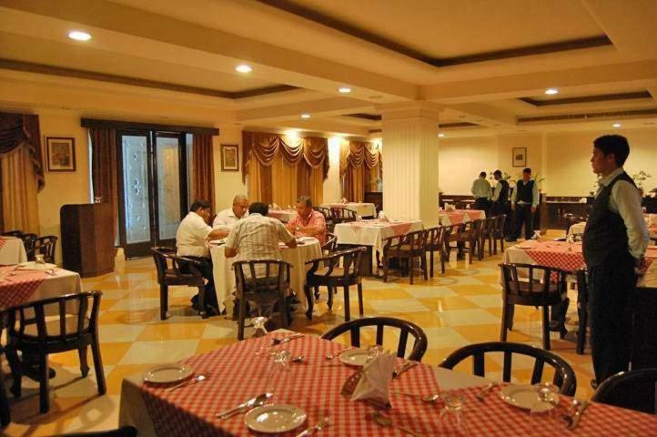 Hotel Rudra Continental Rudrapur Exterior photo
